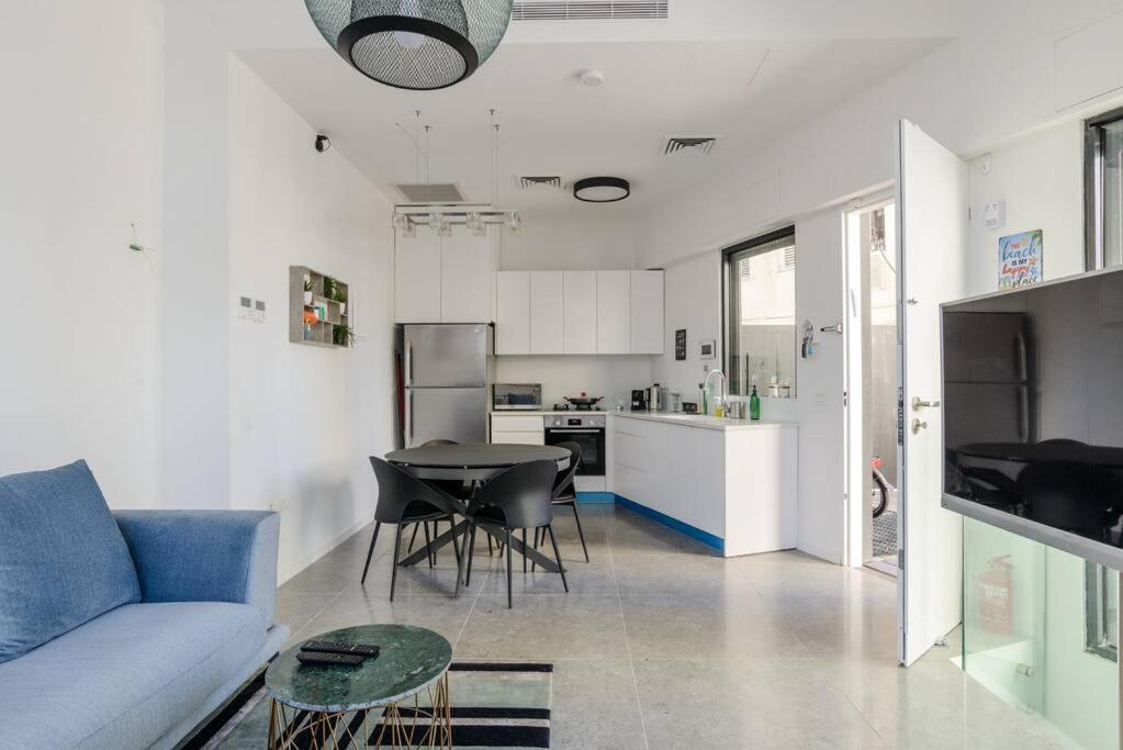 Secure Duplex Garden By Shouk Hacarmel *