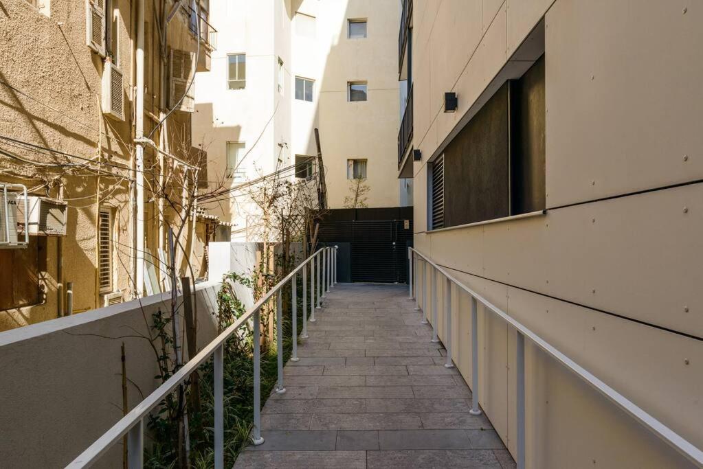Secure Duplex Garden By Shouk Hacarmel * Tel-Aviv