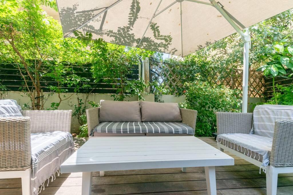 Secure Duplex Garden By Shouk Hacarmel *